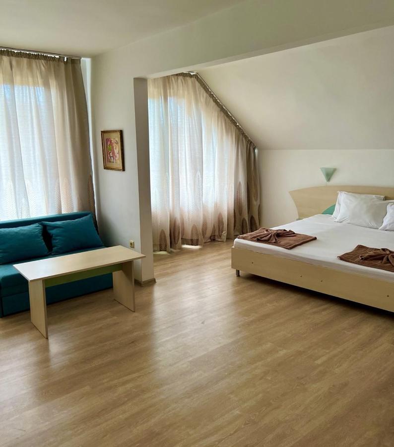 Family Hotel Magnolia 阳光海滩 外观 照片