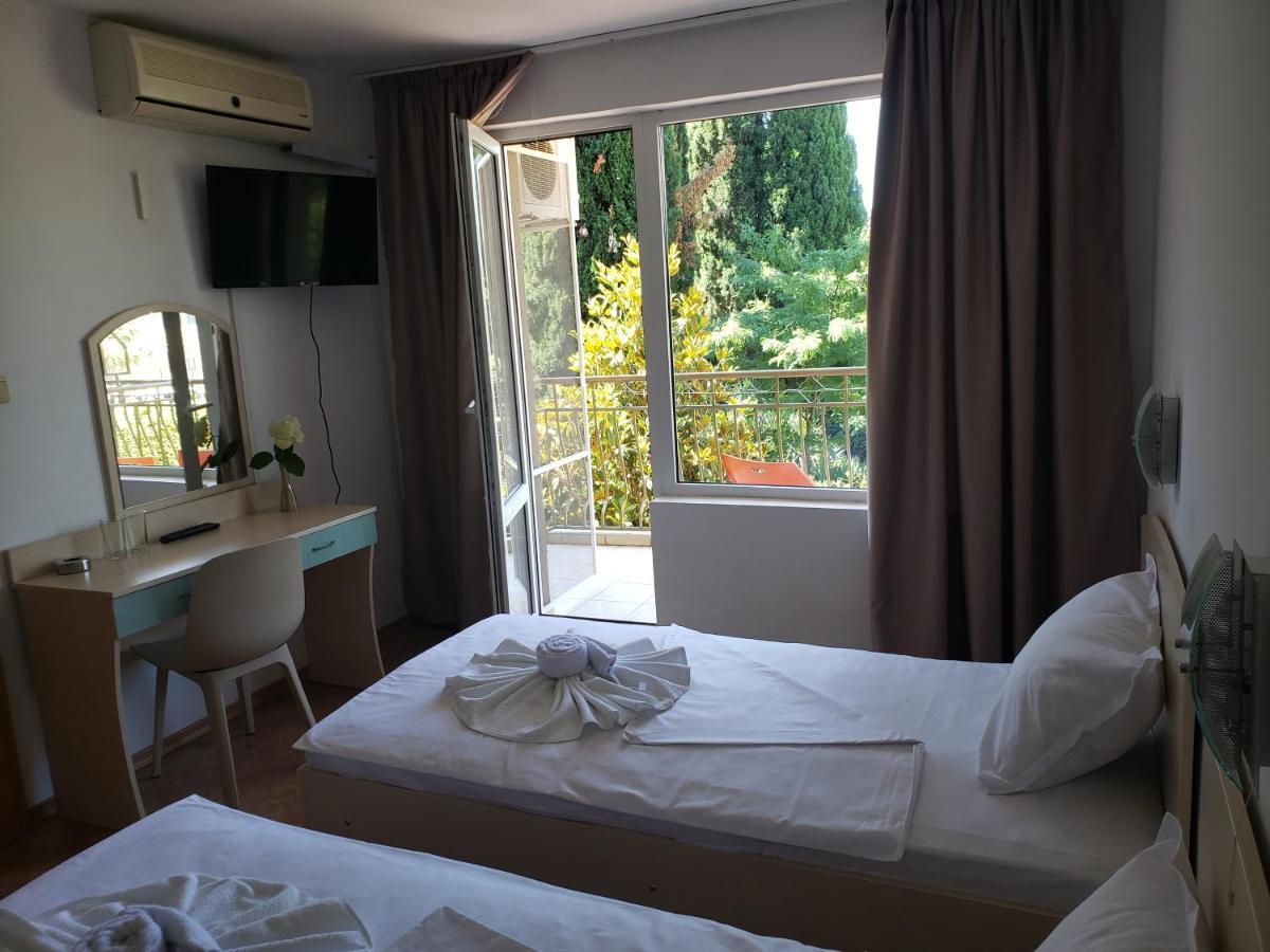 Family Hotel Magnolia 阳光海滩 外观 照片