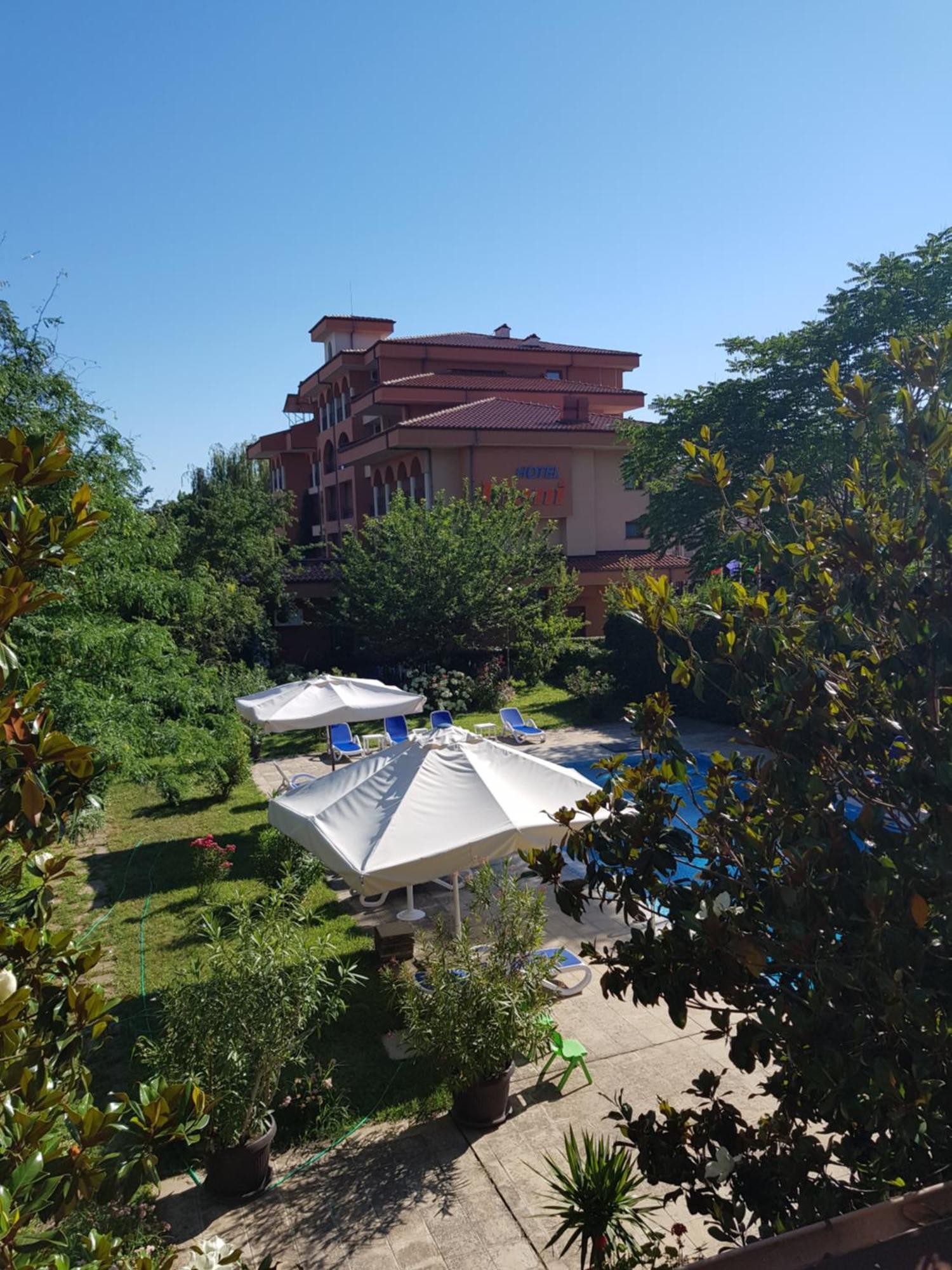 Family Hotel Magnolia 阳光海滩 外观 照片