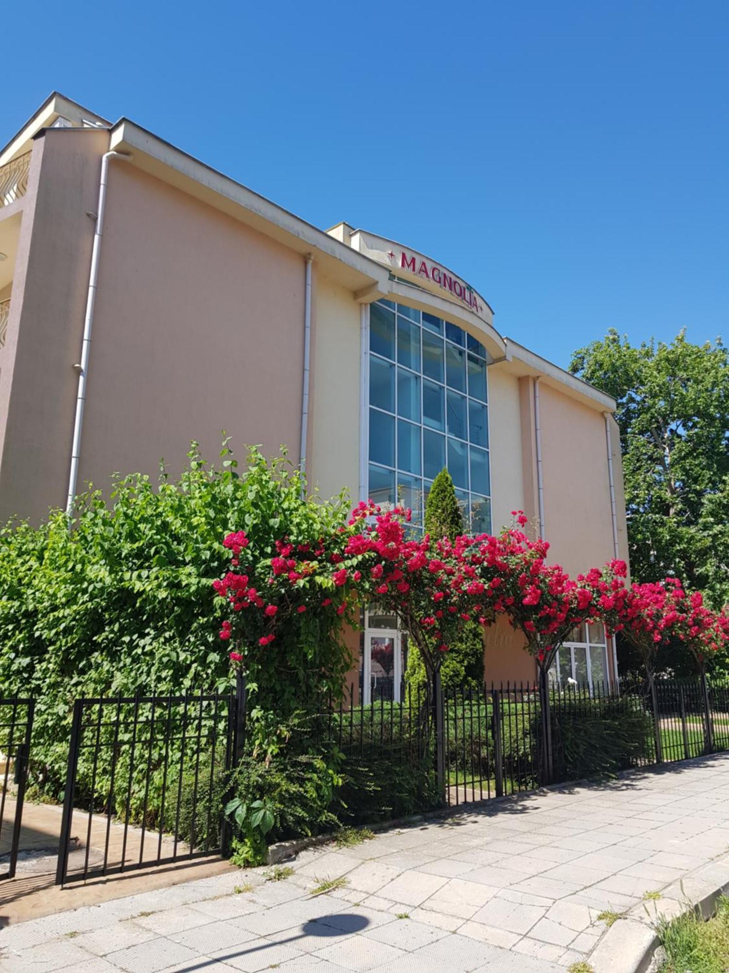 Family Hotel Magnolia 阳光海滩 外观 照片